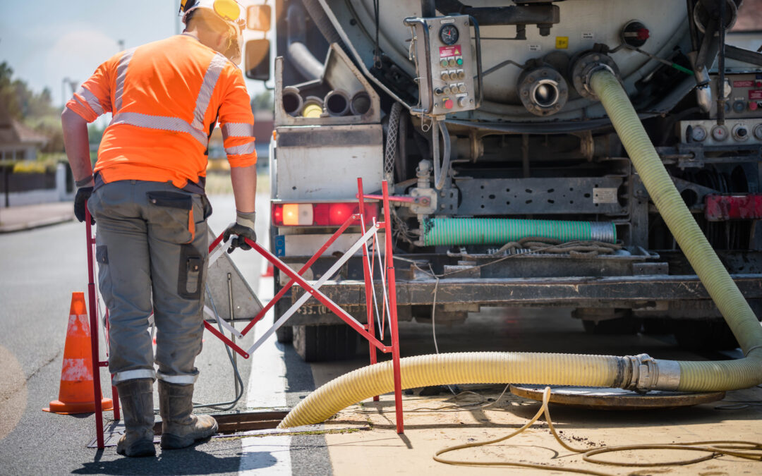 2023-10-18: How a Vacuum Truck Assists with Emergency Spill Response