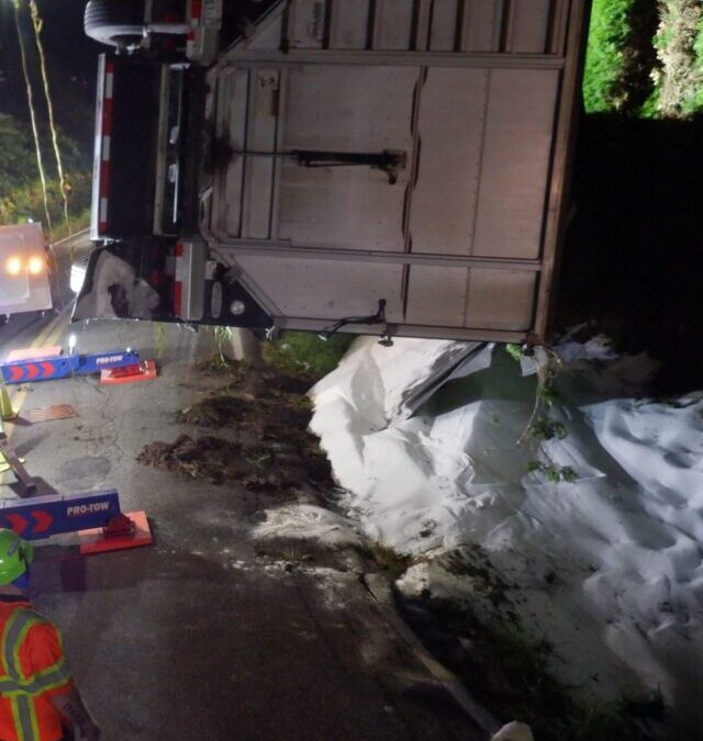 Salty Semi Spill Cleanup in Sumner